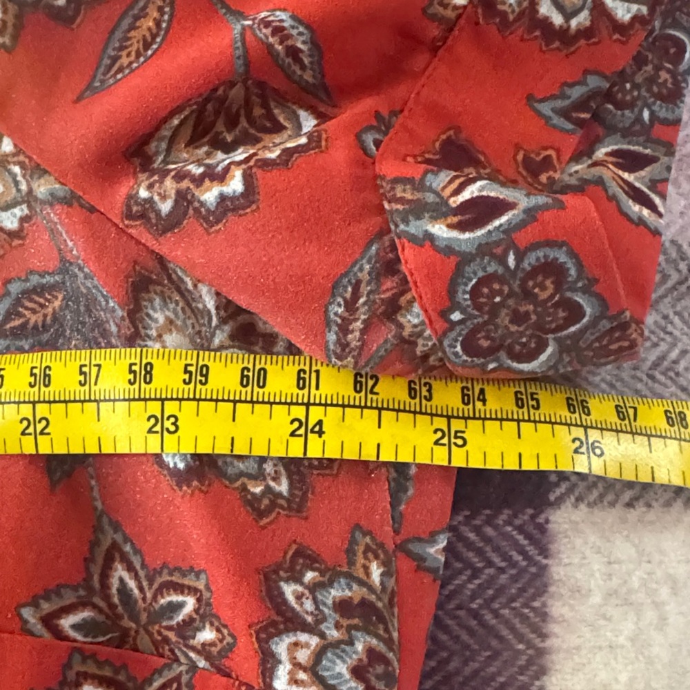 LOFT Red Floral Pattern Blouse - Picture 4 of 7